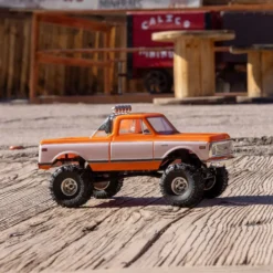 Axial Chevrolet C10 1967 SCX24 1:24 4WD-RTR Orange